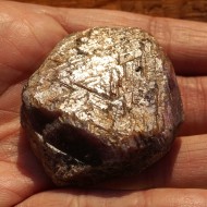Rubín surový krystal (9)