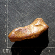 Meteorit surový