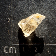 Skapolit surový (266)