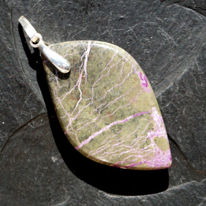 Atlantasit přívěsek