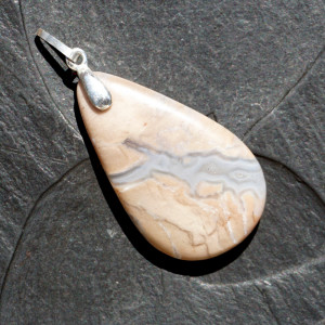 Youngit přívěsek (1484)