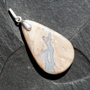 Youngit přívěsek (1484)