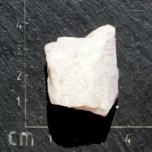 Kunzit surový (442)
