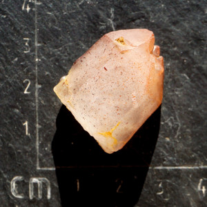 Křišťál s lepidokrocitem