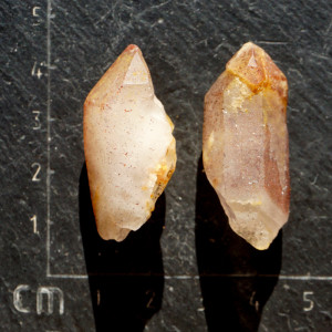 Křišťál s lepidokrocitem