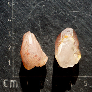 Křišťál s lepidokrocitem