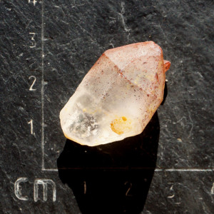 Křišťál s lepidokrocitem