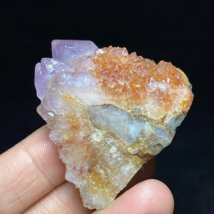 Křišťál ametystový elestiální (470)