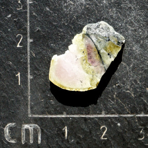 Turmalín melounový leštěný