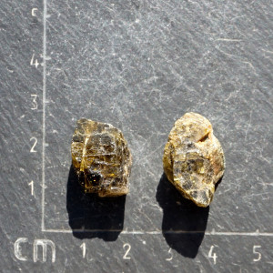 Turmalín verdelit surový - 1ks