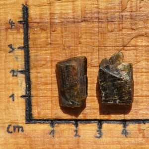 Turmalín verdelit surový - 1ks