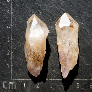 Kakoxenit surový (371)