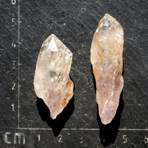 Kakoxenit surový (373)